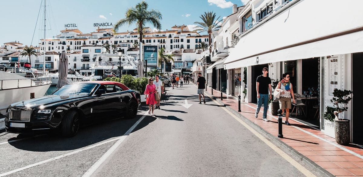 Middle Floor Apartment in Puerto Banús