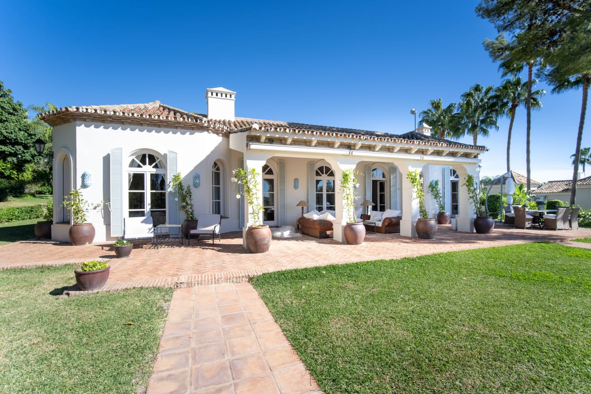Villa with Stunning Views