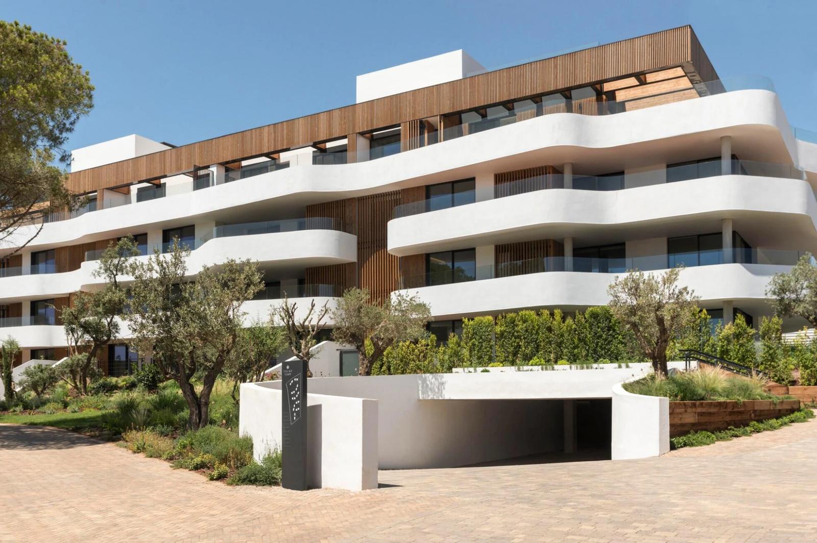 Spacious Apartments in Natural Area · Photo 24