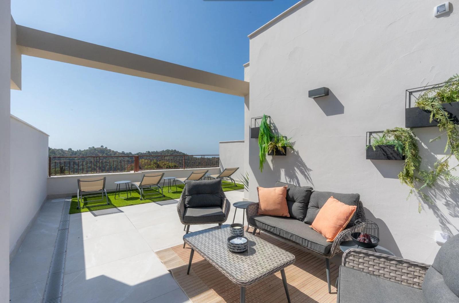Apartments with Sea & Forest Views · Photo 5
