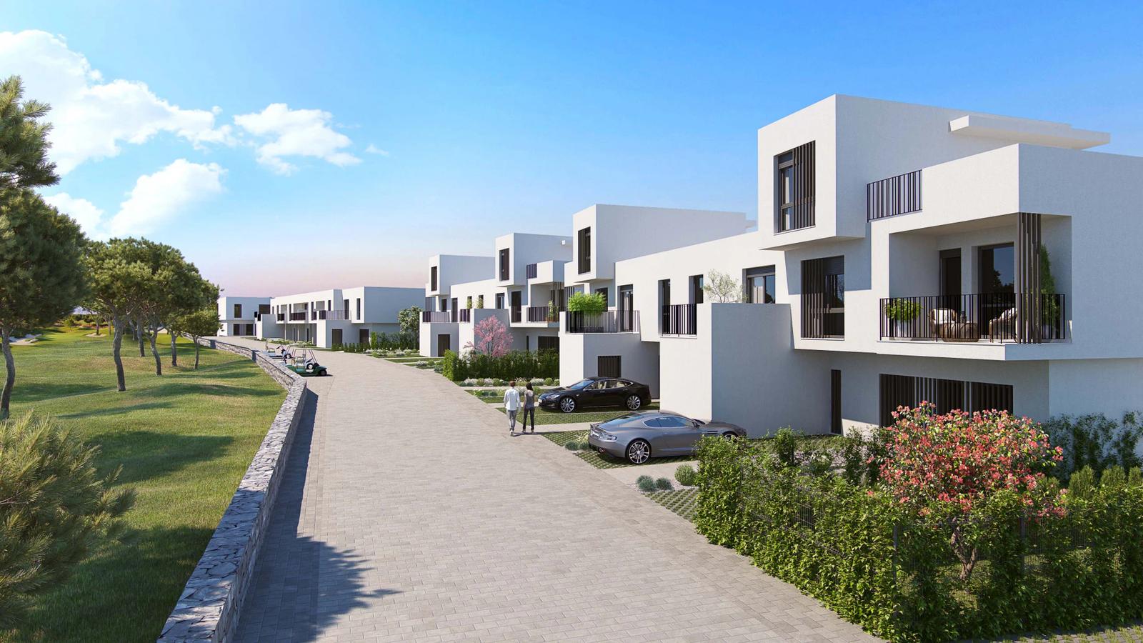 Frontline Golf Townhouses with Gardens, San Roque