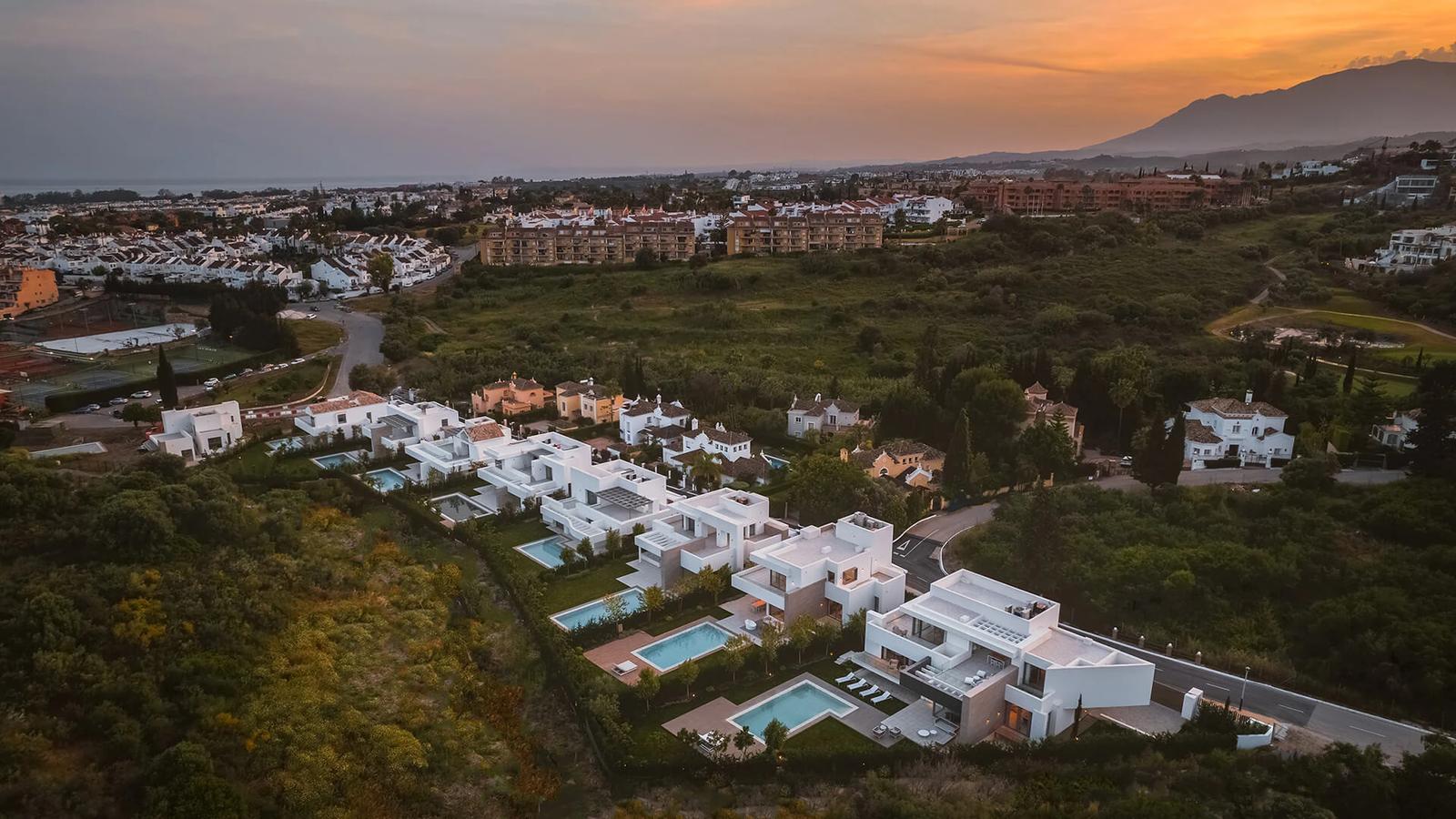 Villas with Private Pool · Photo 22