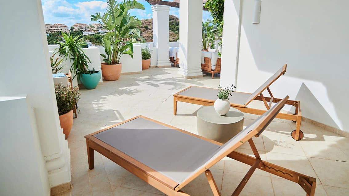 Key-Ready Apartments with Sea Views · Photo 16
