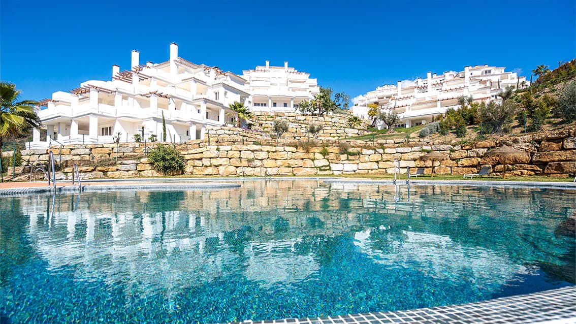 Key-Ready Apartments with Sea Views · Photo 2