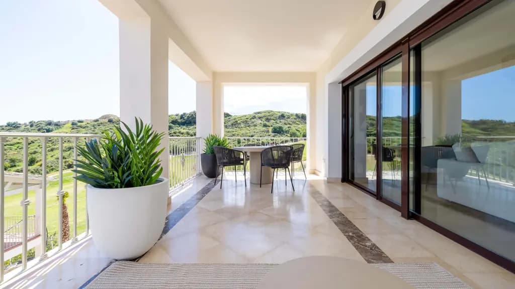 Frontline Golf Townhouses with Sea Views · Photo 3