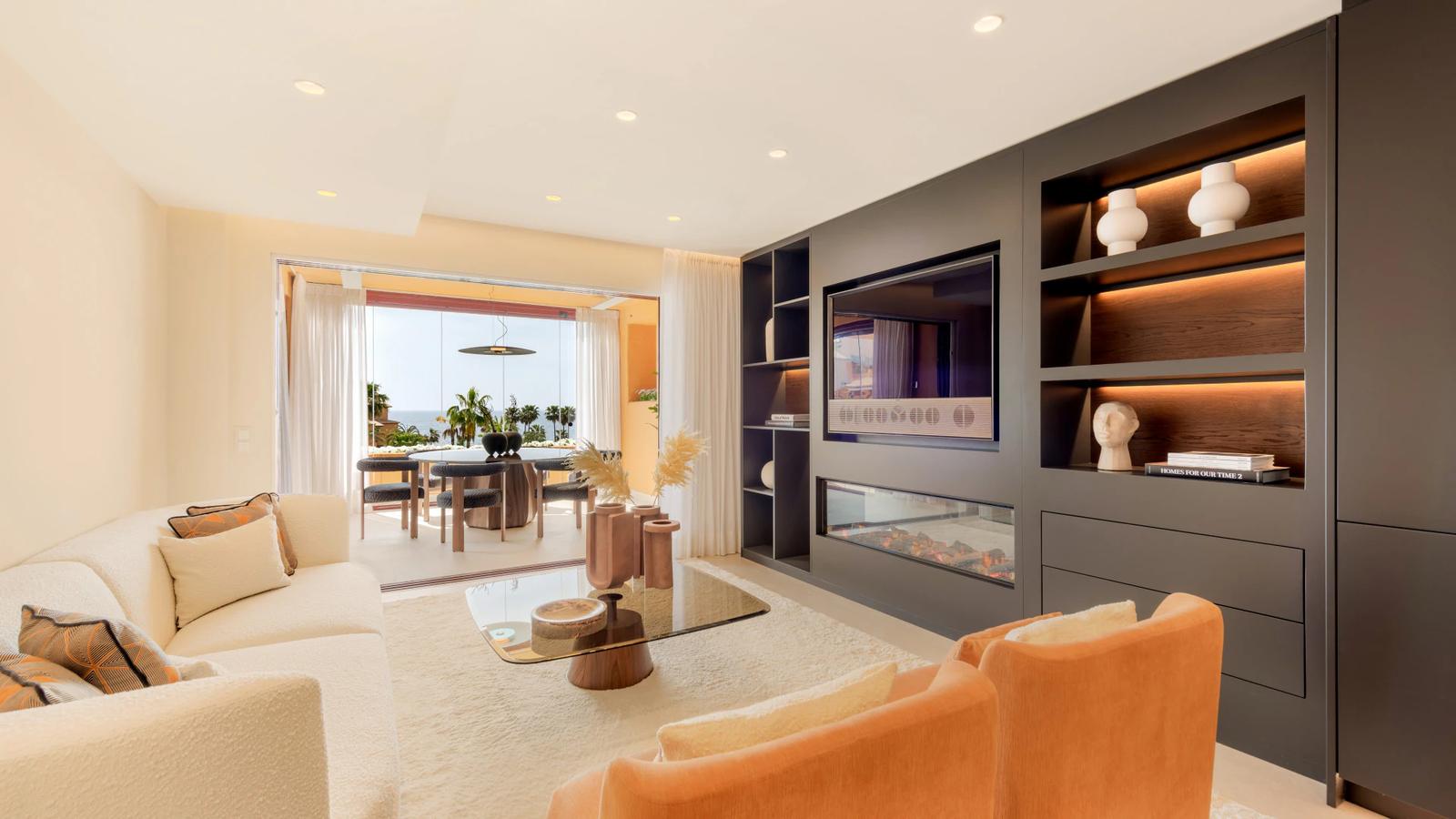 Luxury Beachfront Apartment · Photo 5