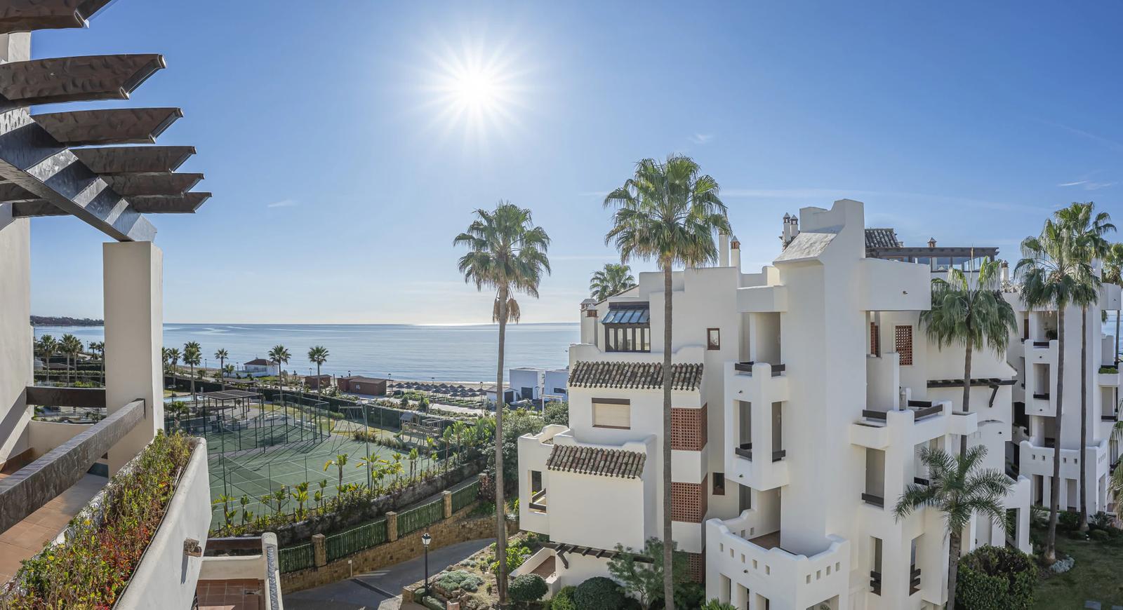Renovated Beachfront Apartment, Estepona