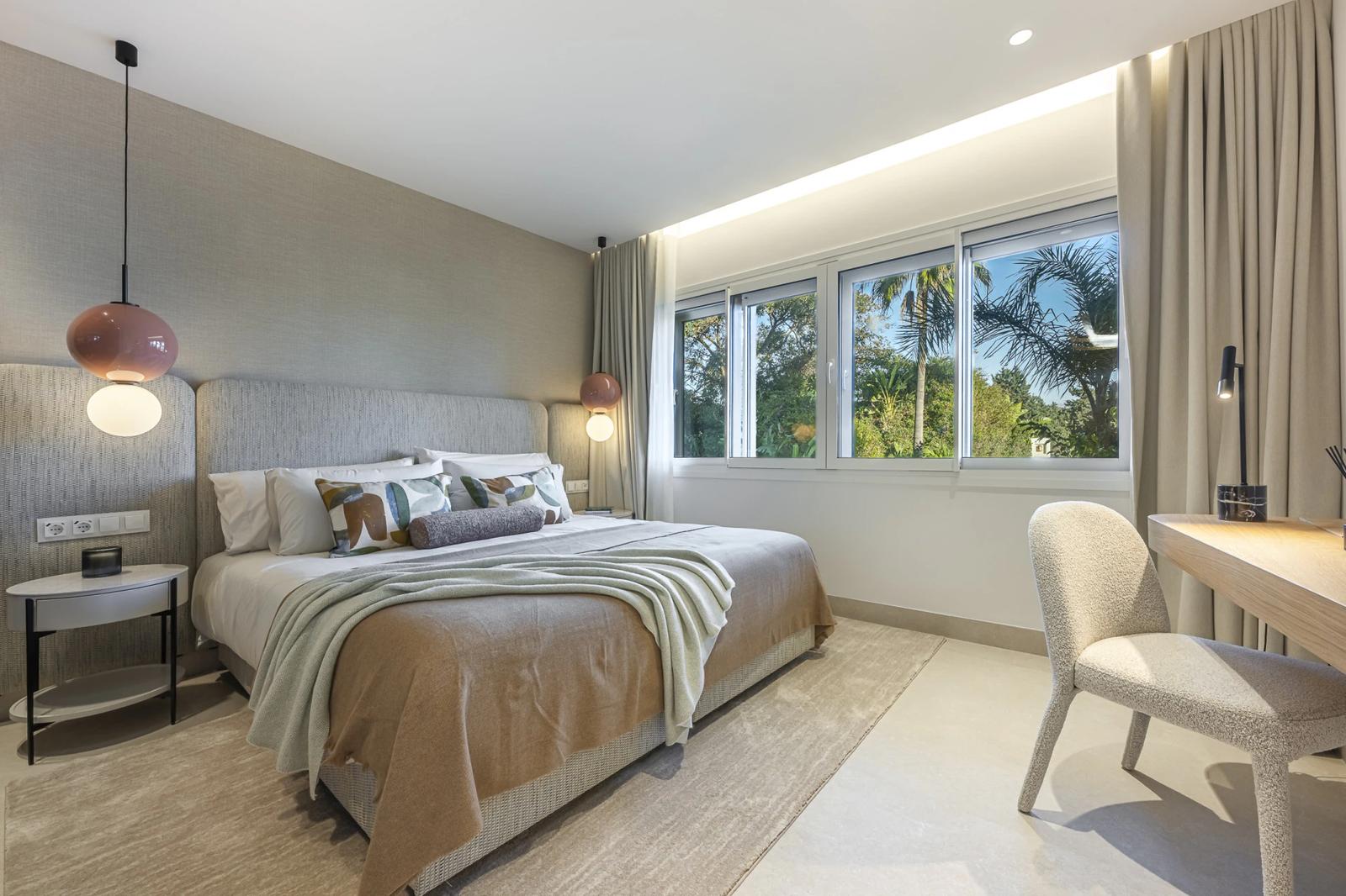 Renovated Beachfront Apartment with Sea Views · Photo 52