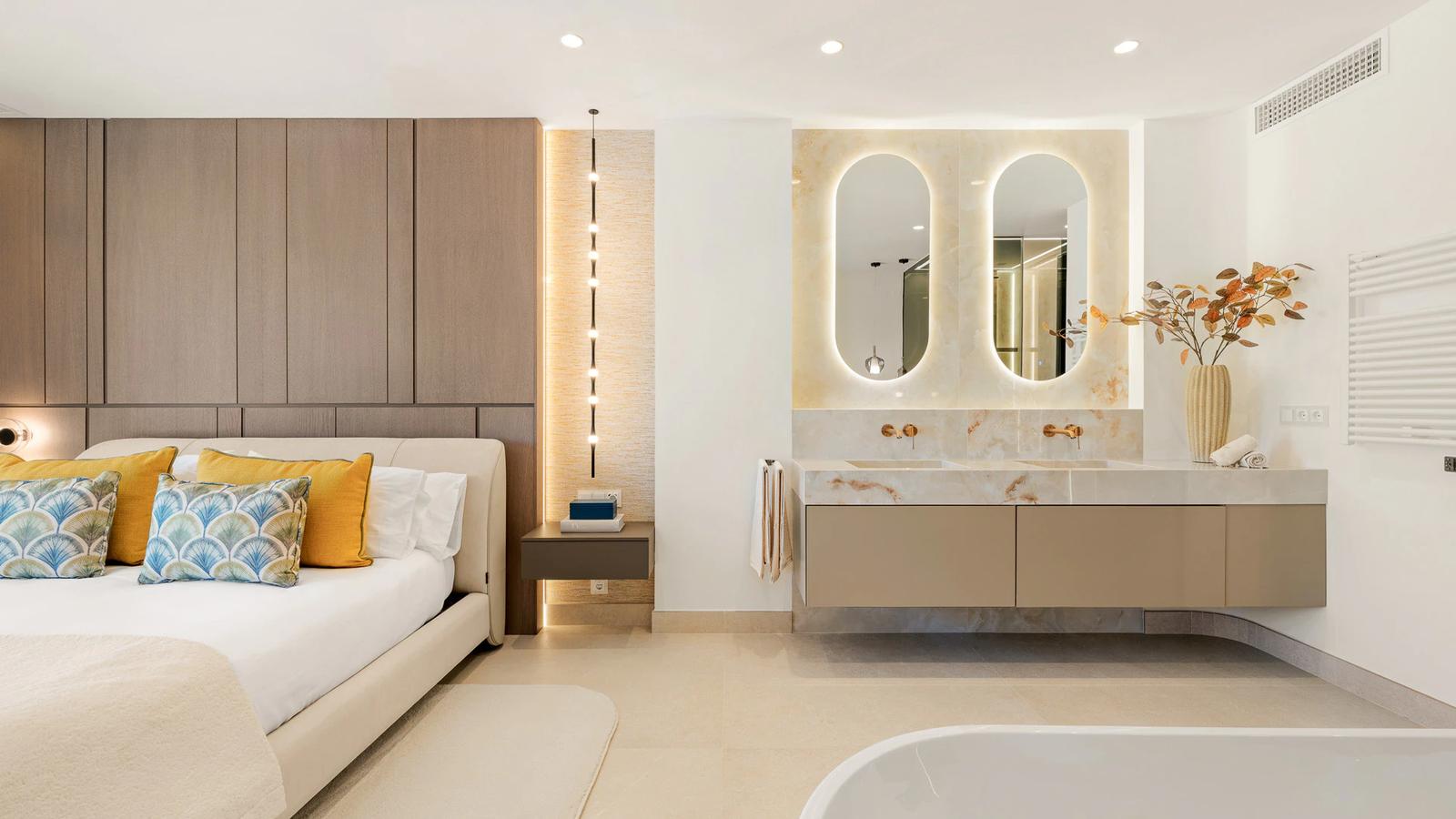 Beachfront Penthouse with Rooftop Terrace · Photo 57