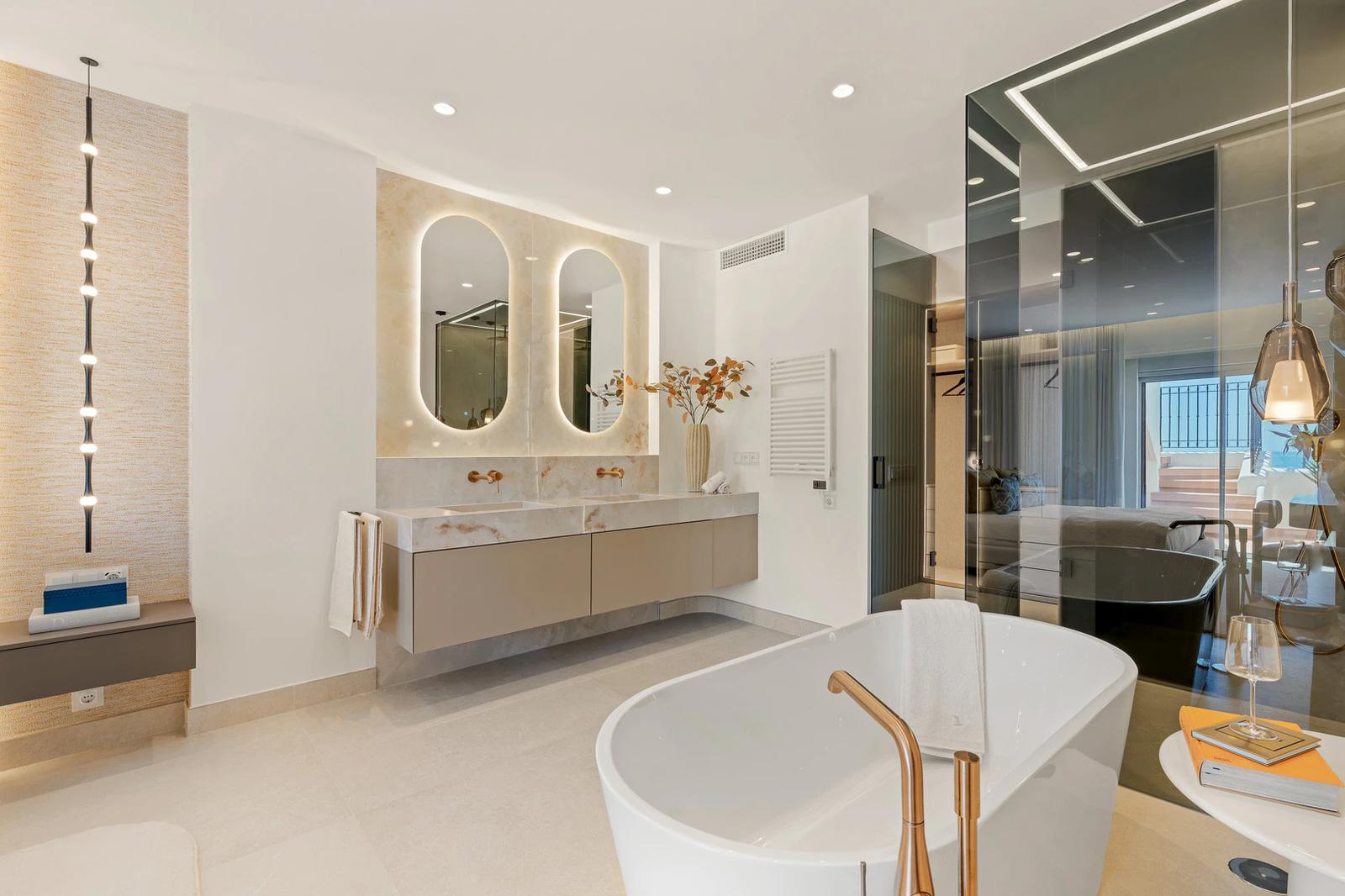 Beachfront Penthouse with Rooftop Terrace · Photo 58