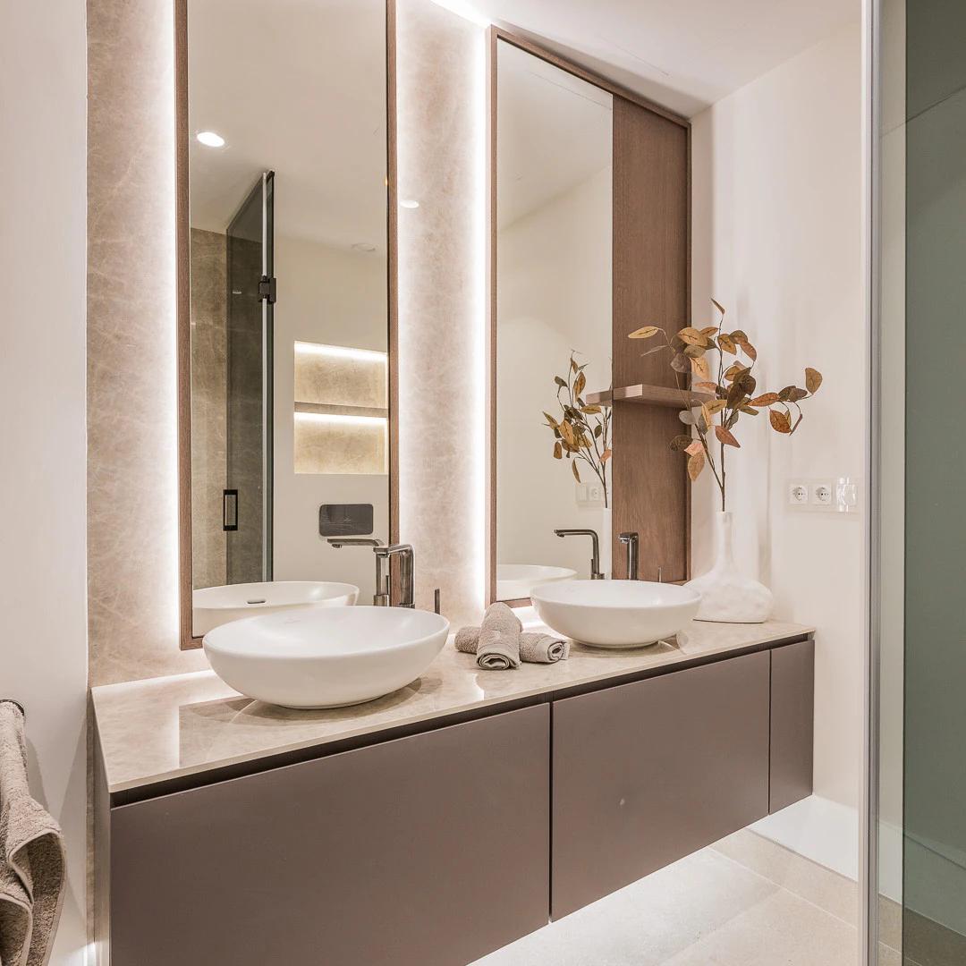 Renovated Beachfront Apartment · Photo 16