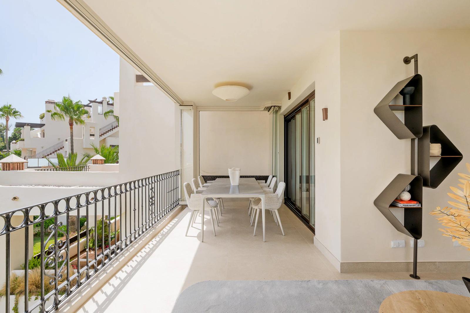 Renovated Beachfront Apartment · Photo 46
