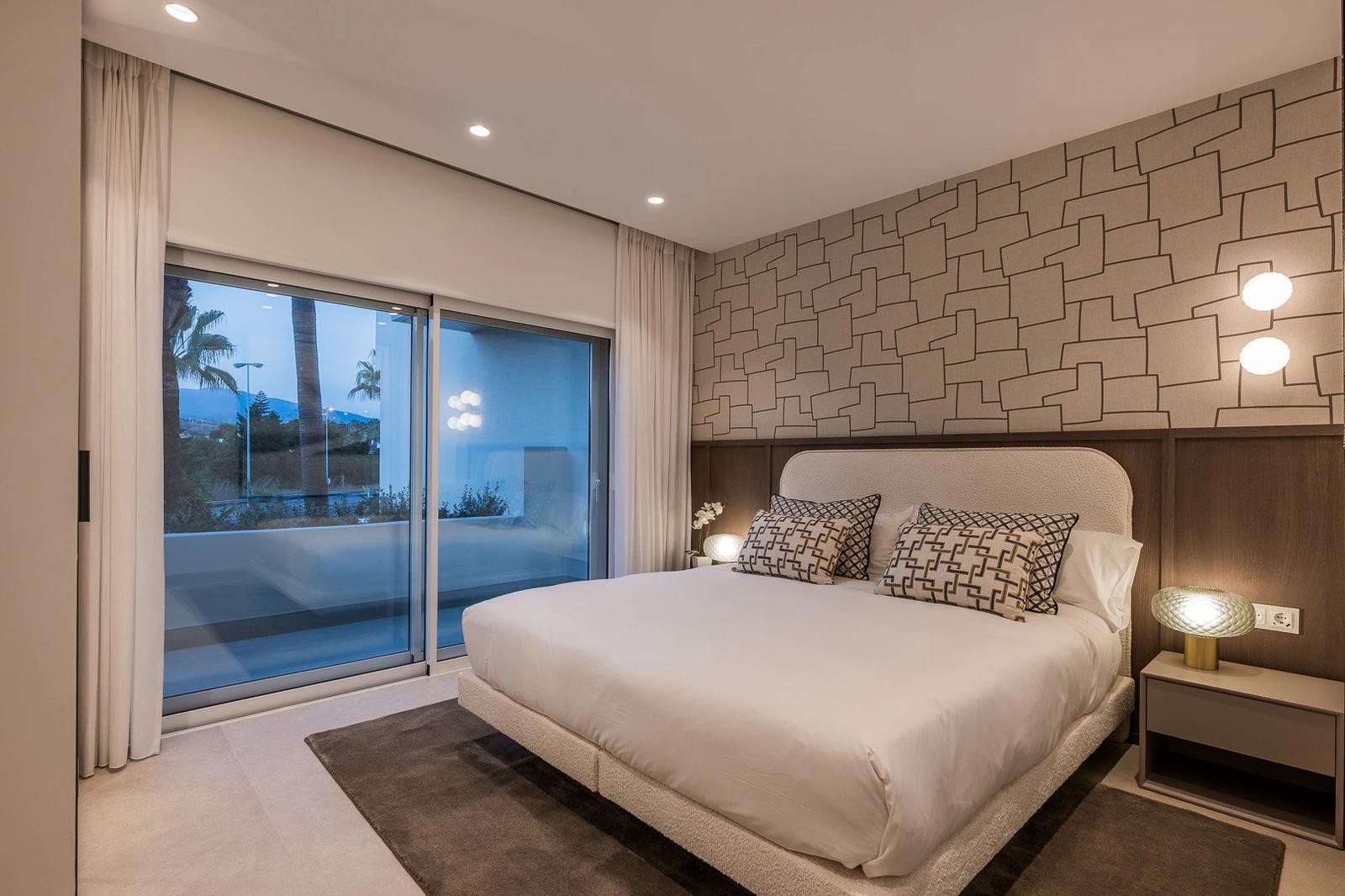 Renovated Beachfront Apartment · Photo 17