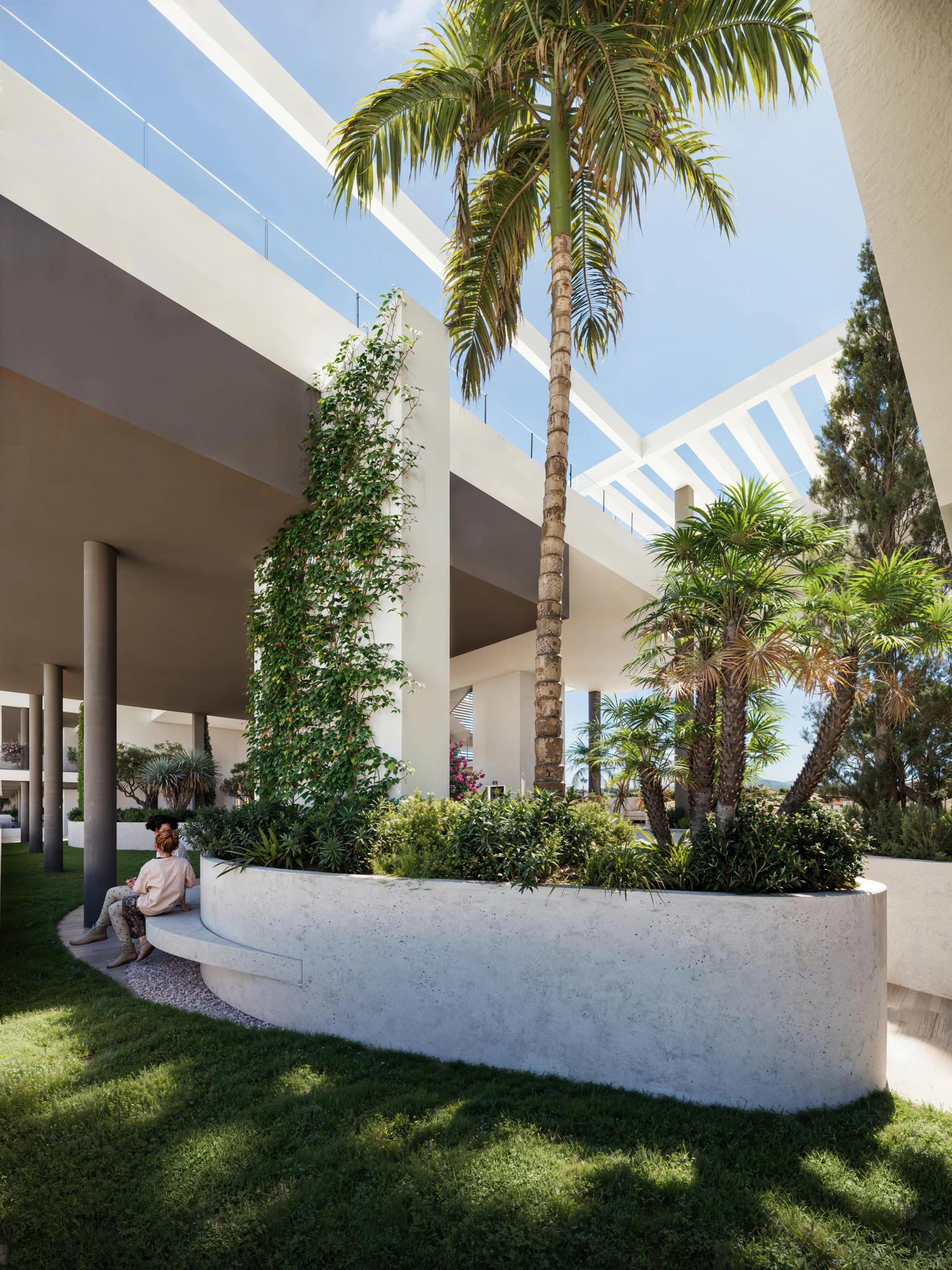 Apartments with a Rooftop Infinity Pool · Photo 7