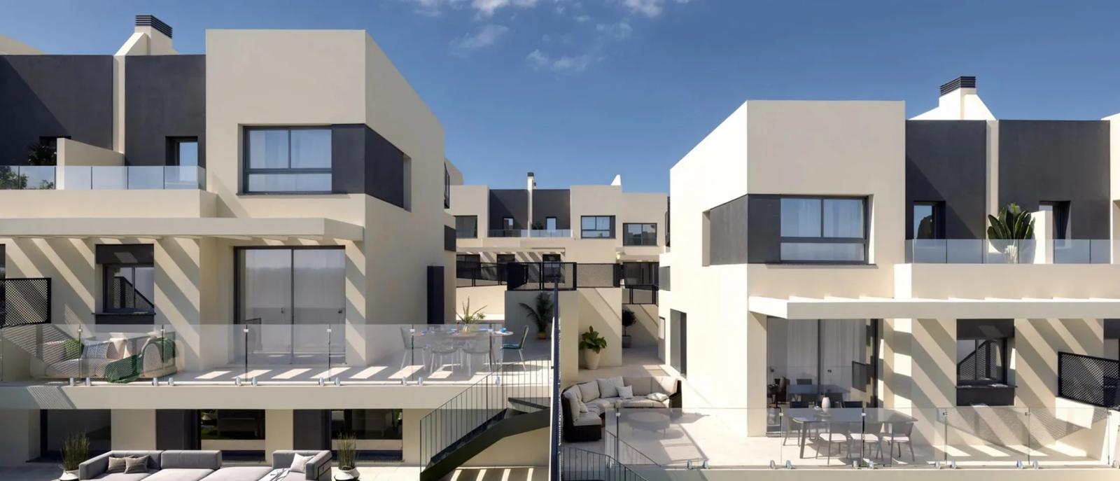 Townhouses with Sea Views and Private Solarium, Nerja