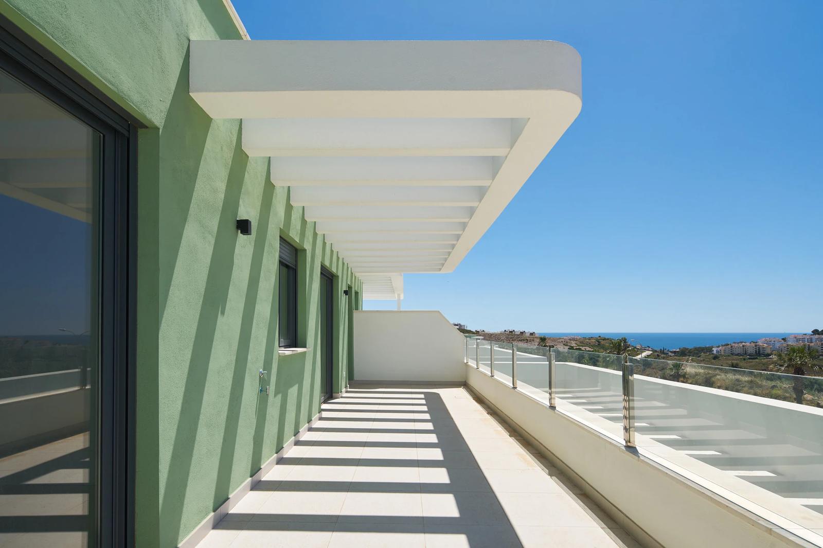 Frontline Golf Apartments with Sea Views · Photo 3