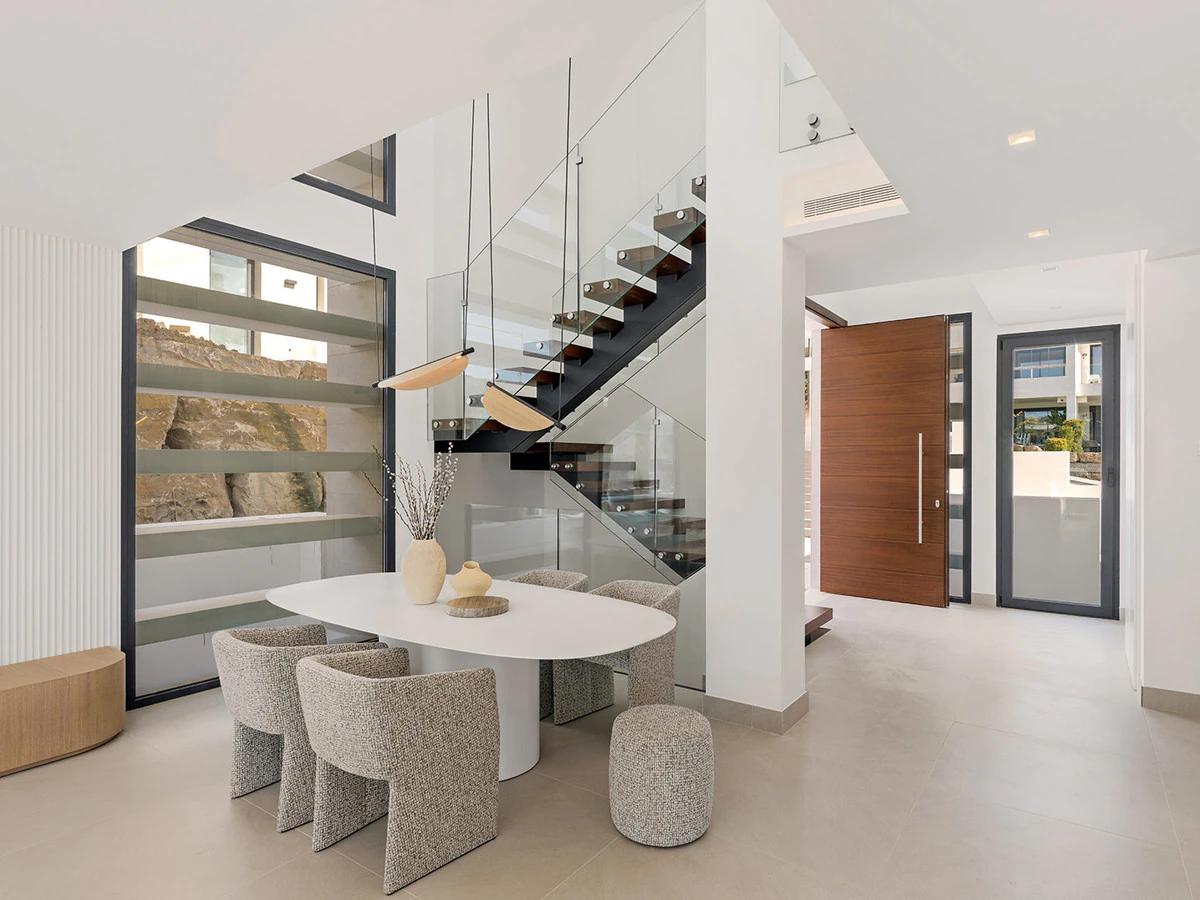 Frontline Golf Villas with Sea Views · Photo 4