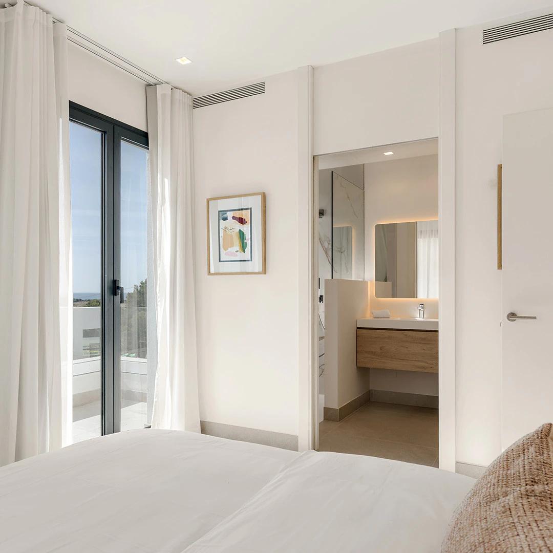 Frontline Golf Villas with Sea Views · Photo 18