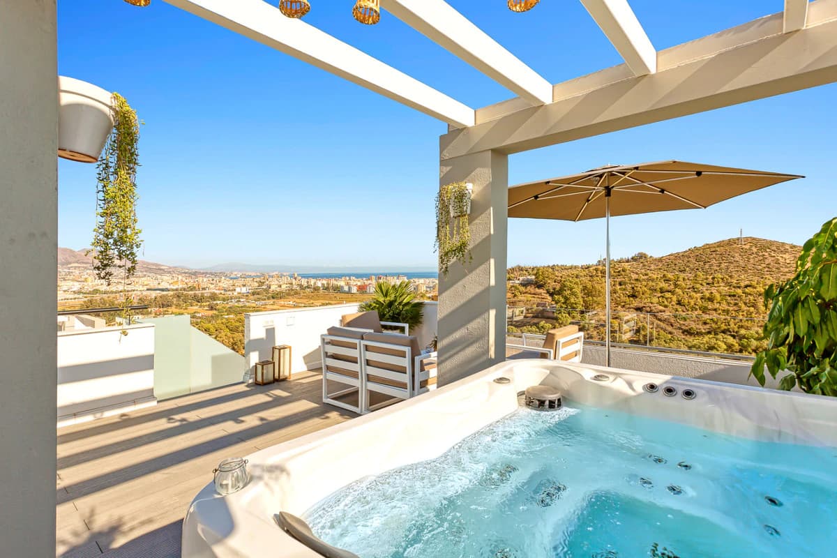 Apartments with Sea Views, Mijas