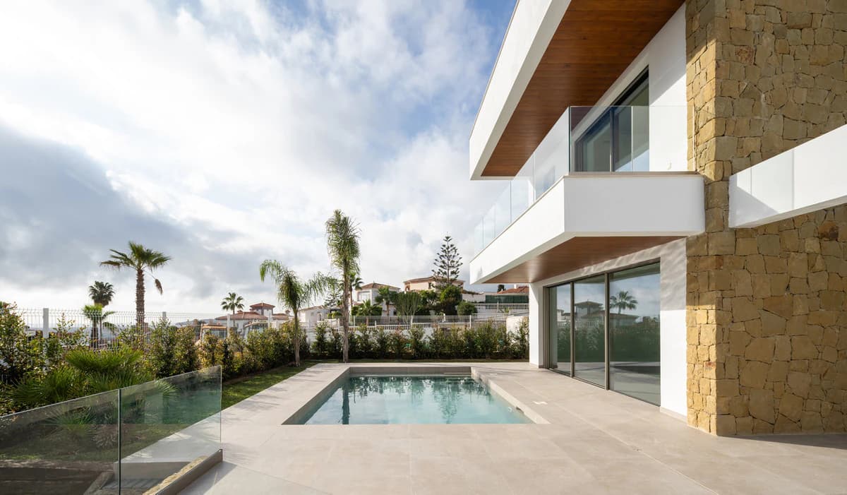 Private Pool Villas Near the Beach · Photo 2