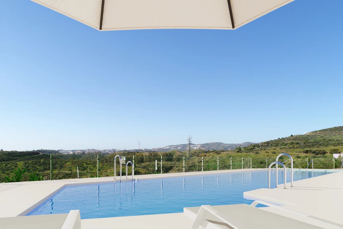 Apartments and Penthouses with Sea Views · Photo 2