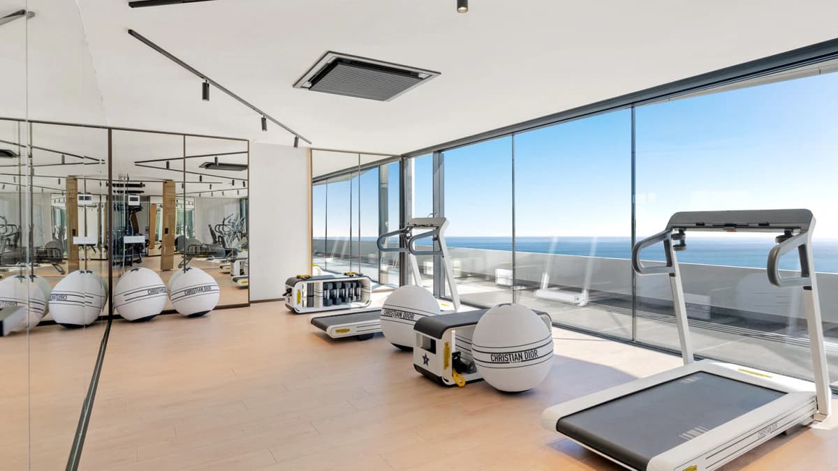 Apartments with Infinity Pool and Spa · Photo 3