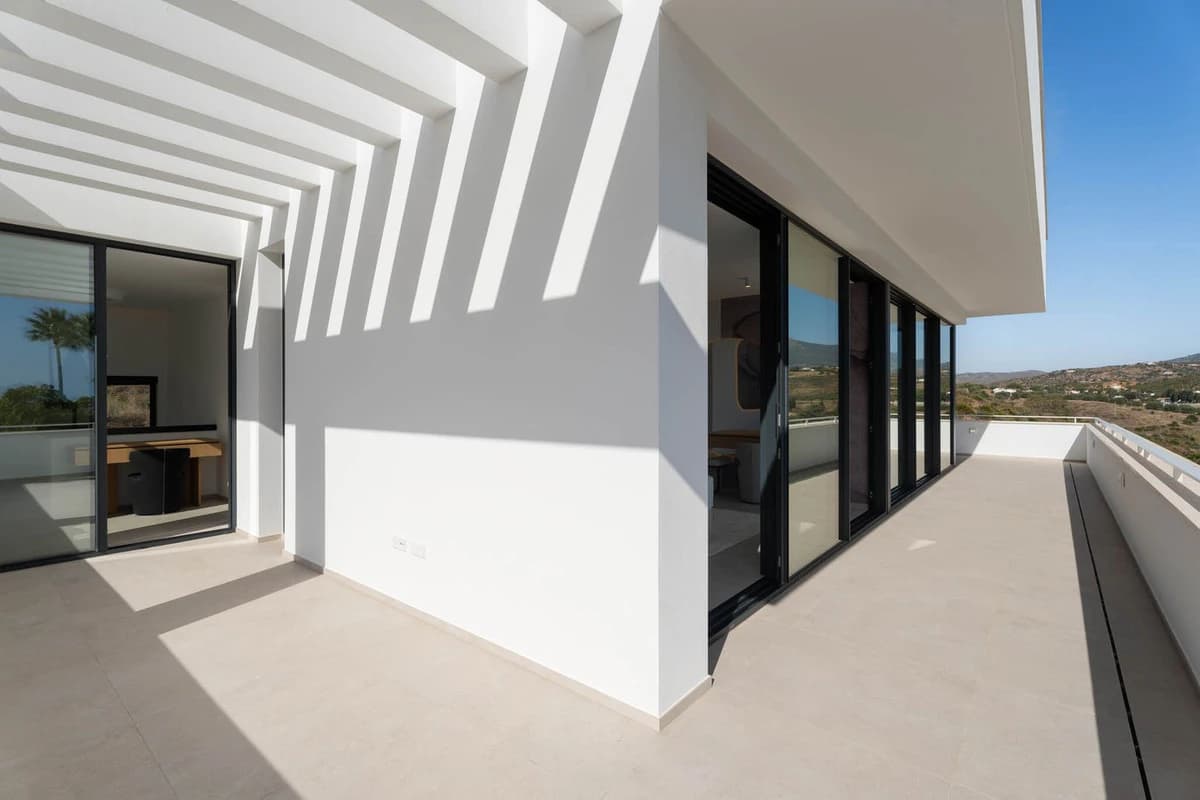 Villas with Expansive Private Gardens · Photo 28