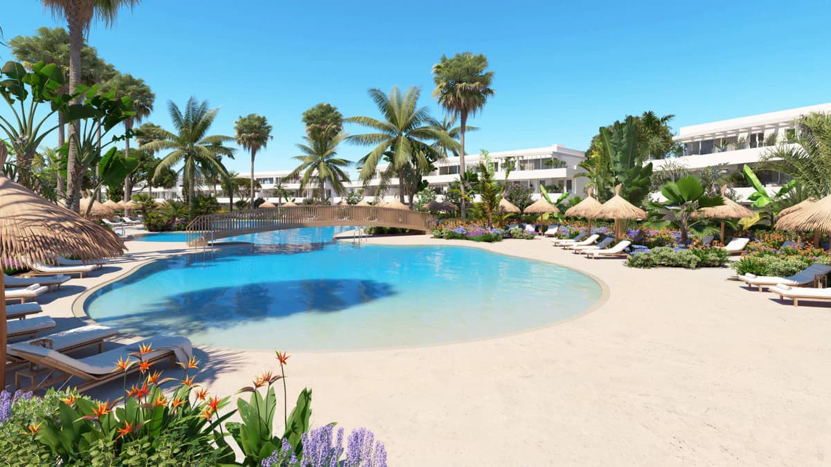 Frontline Golf Apartments and Penthouses · Photo 2