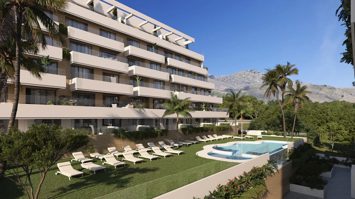 Apartments with an Infinity Pool and Terraces, Torremolinos