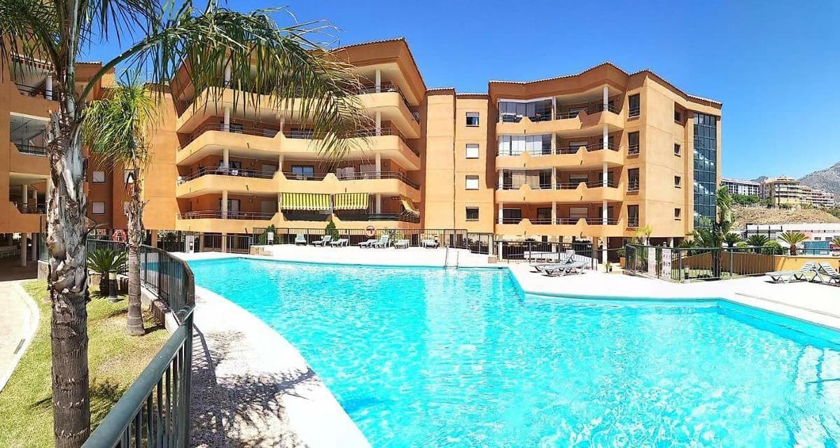 Apartments with Large Terraces and Pool, Fuengirola