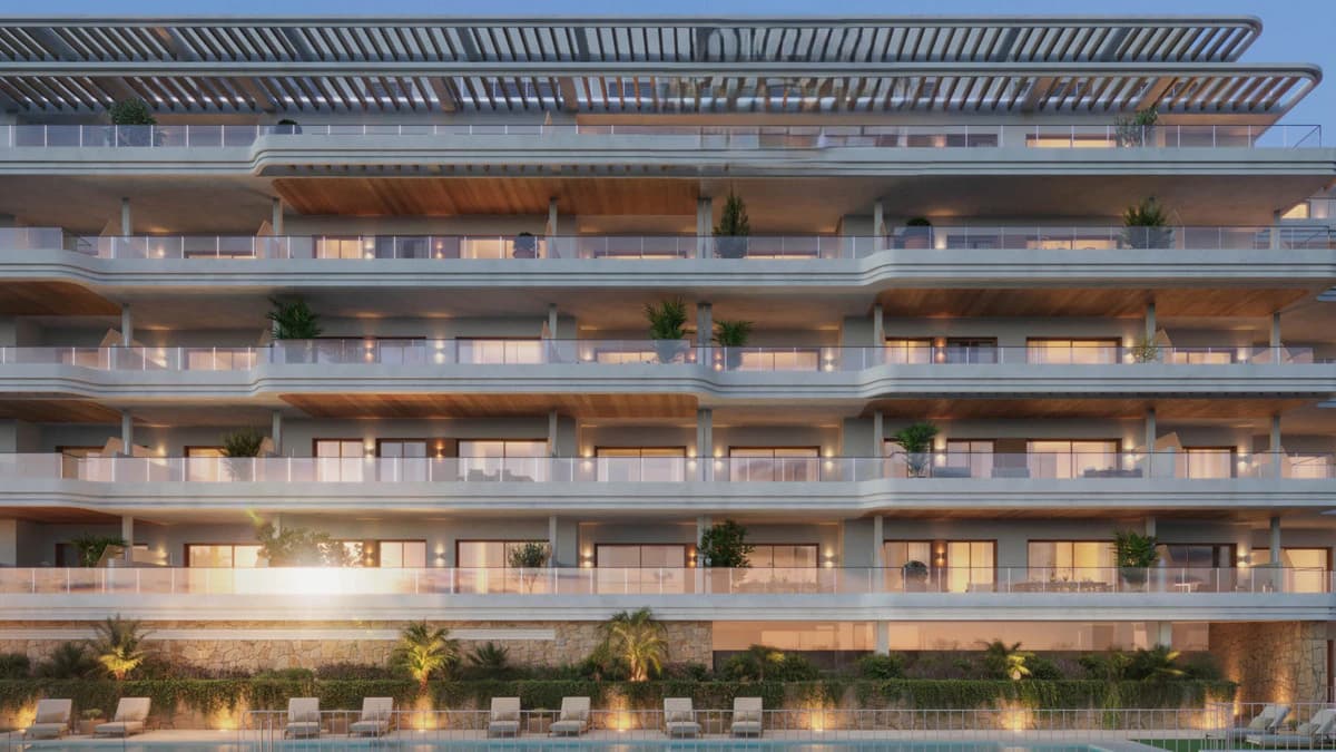 Beachfront Apartments with Spa and Pools · Photo 9