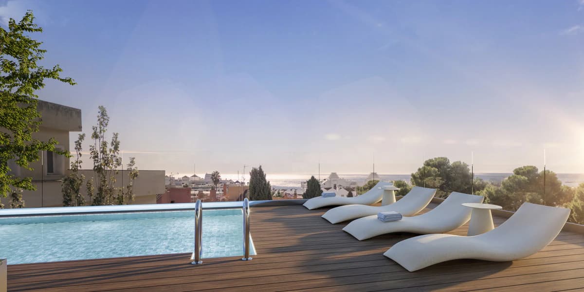 Apartments with Sea Views and Rooftop Pool, Torremolinos