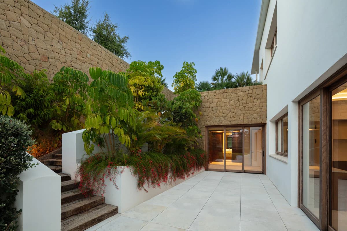 Villas with Private Pools · Photo 3