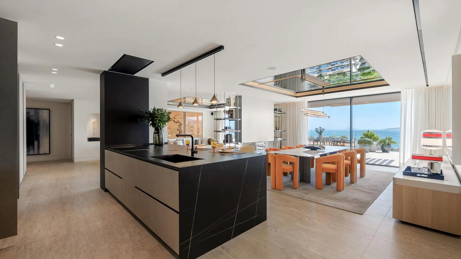 Beachfront Villas with Sea Views · Photo 5