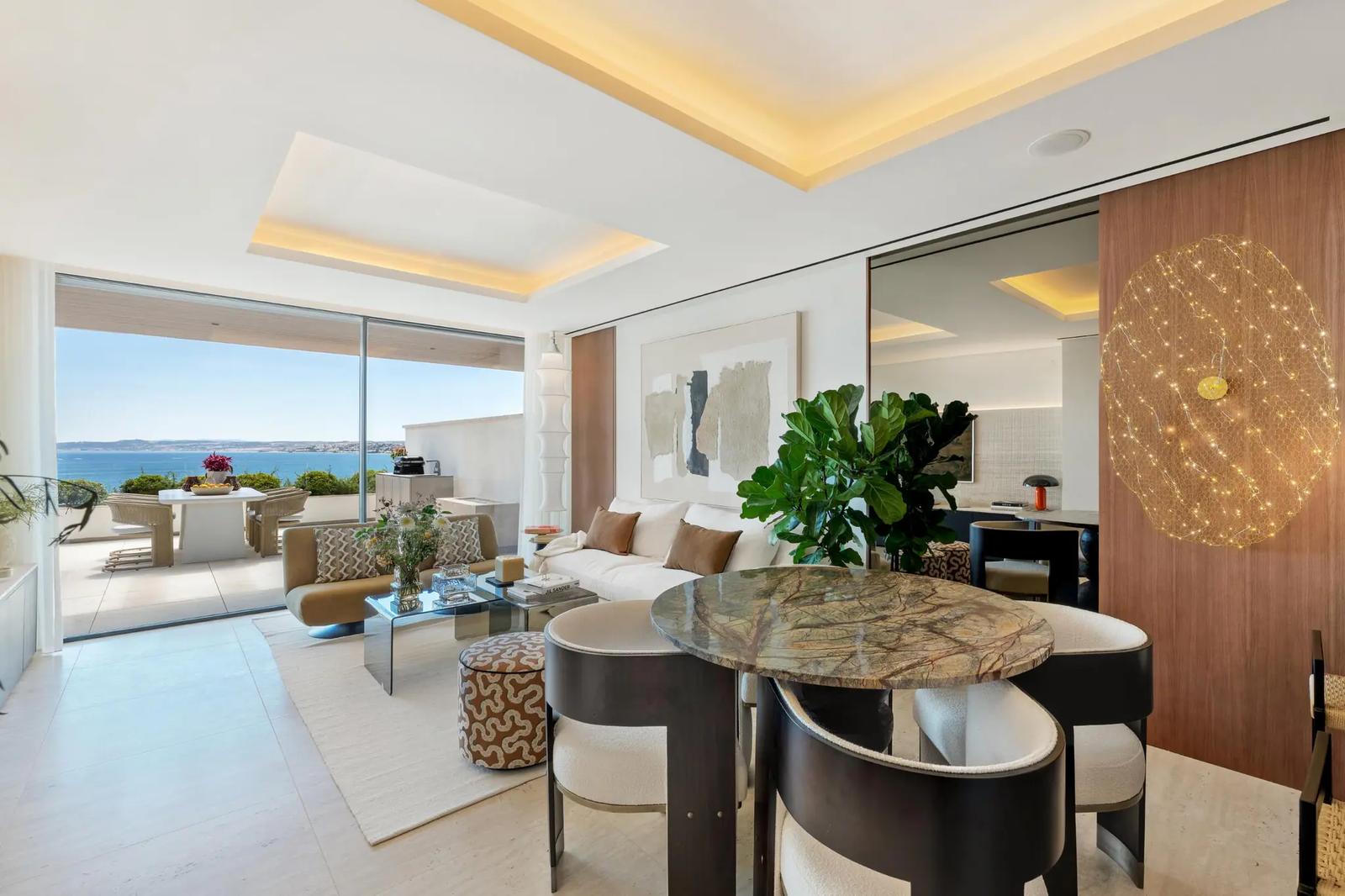 Beachfront Villas with Sea Views · Photo 6