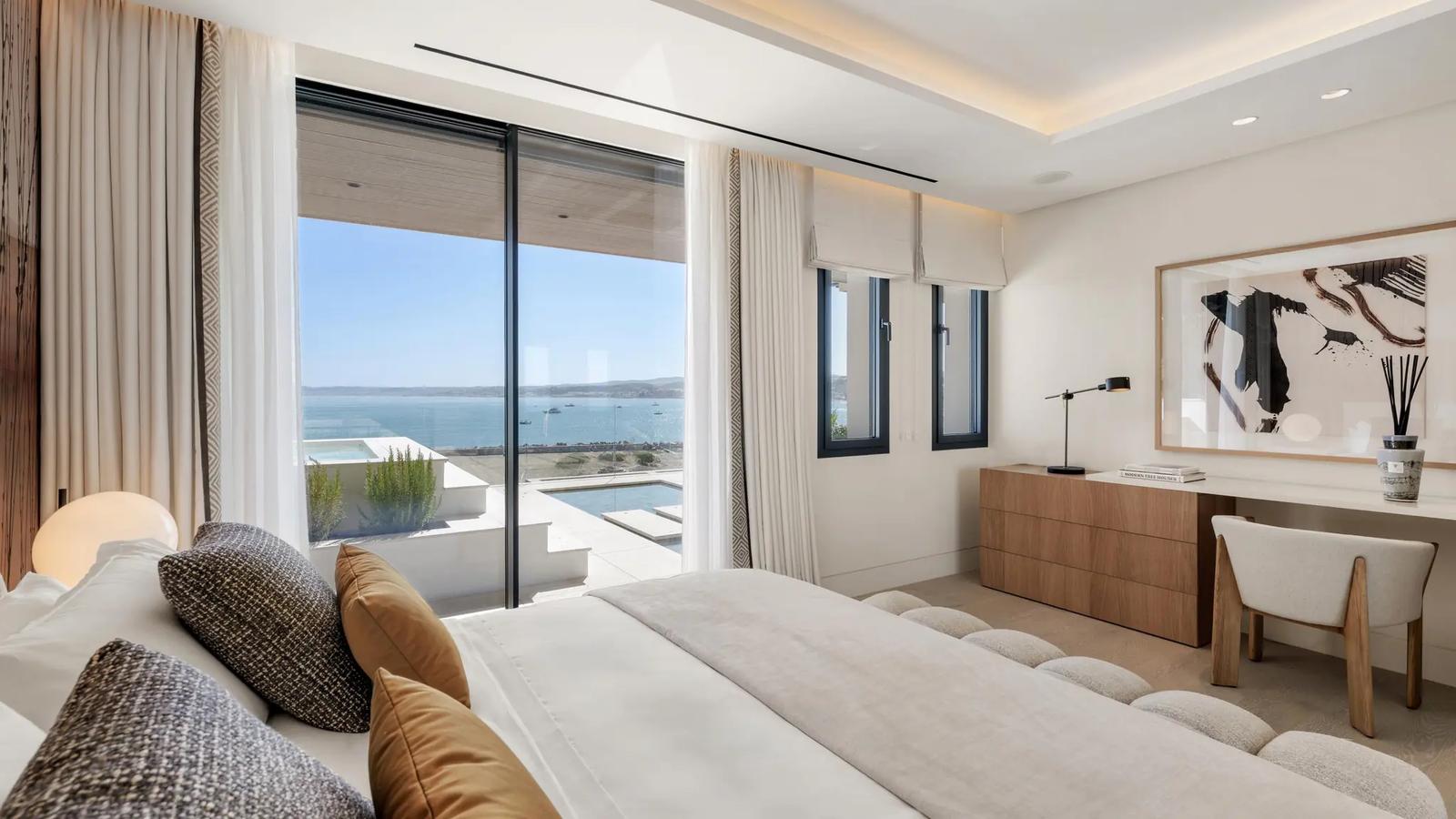 Beachfront Villas with Sea Views · Photo 7
