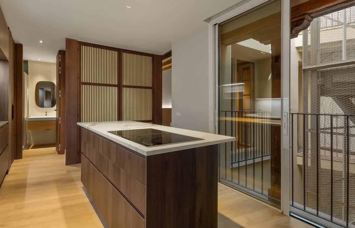 Restored Historic Apartments and Penthouse · Photo 27