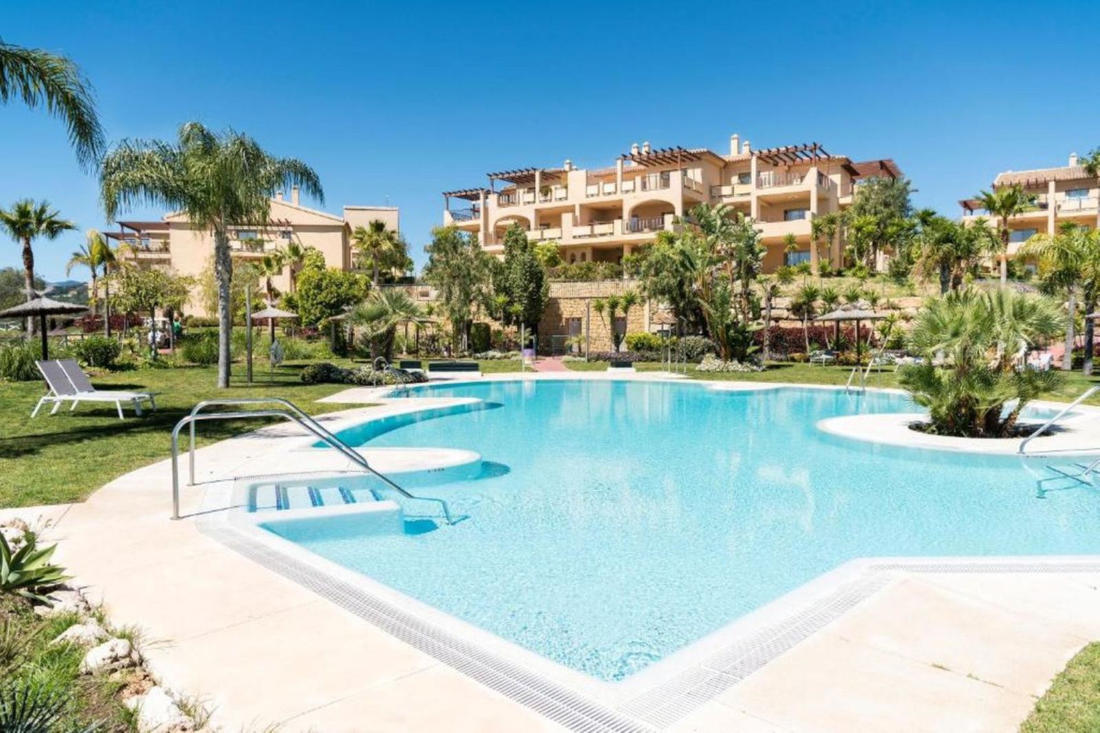 Ground Floor Apartment in Benahavís