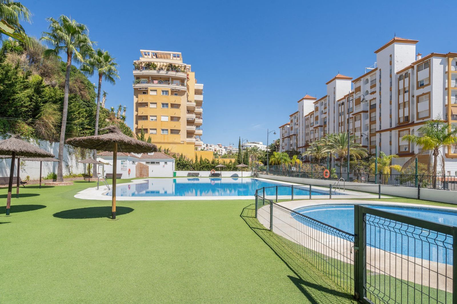 Middle Floor Apartment in Estepona