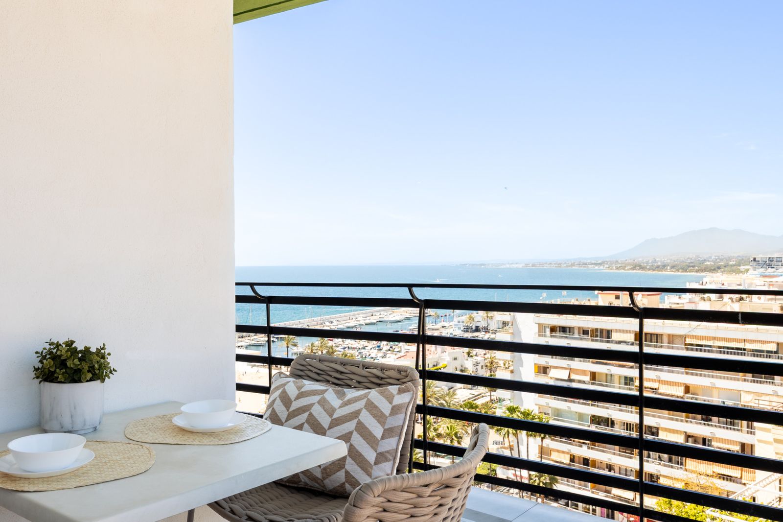 Beachfront apartment in the heart of Marbella