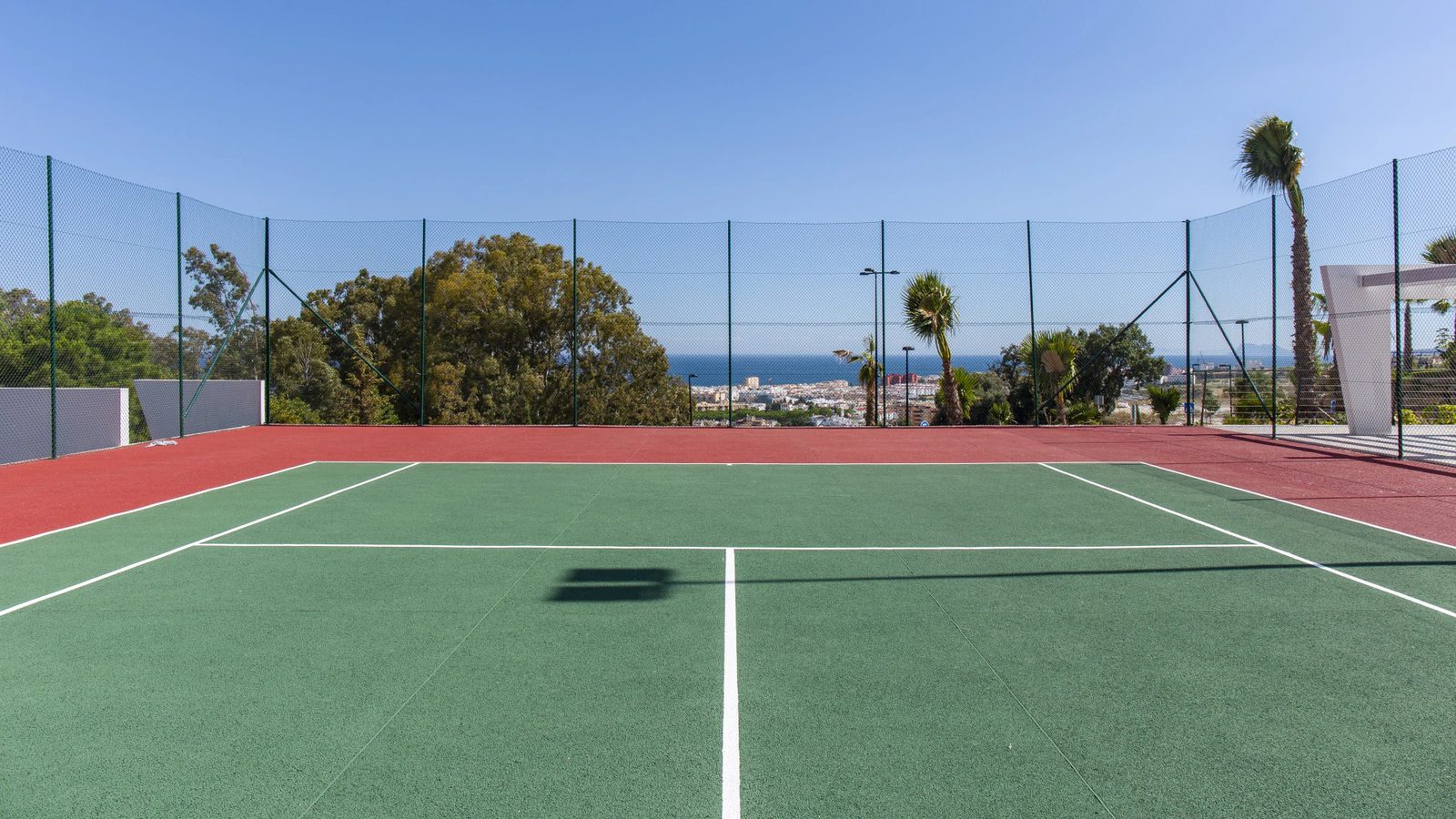Apartments with Tennis Courts · Photo 25