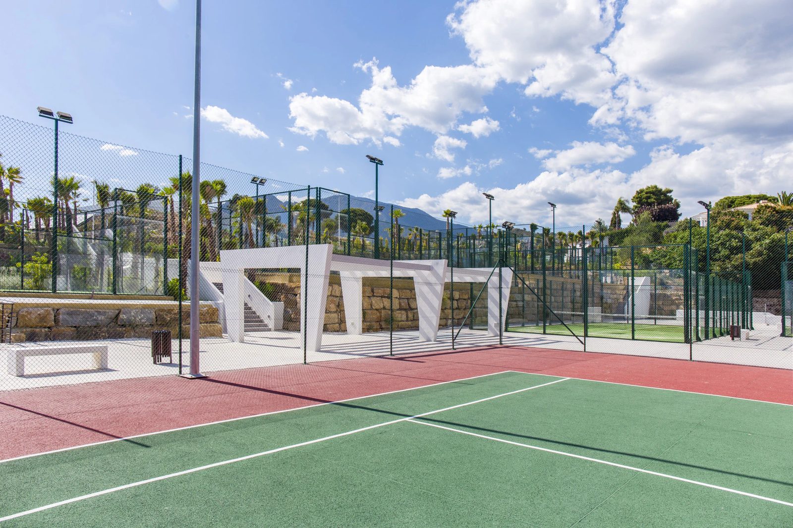 Apartments with Tennis Courts · Photo 24