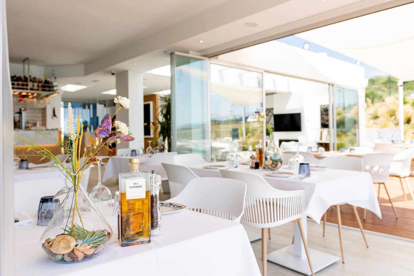 Luxury Apartments with Lagoon Access · Photo 21