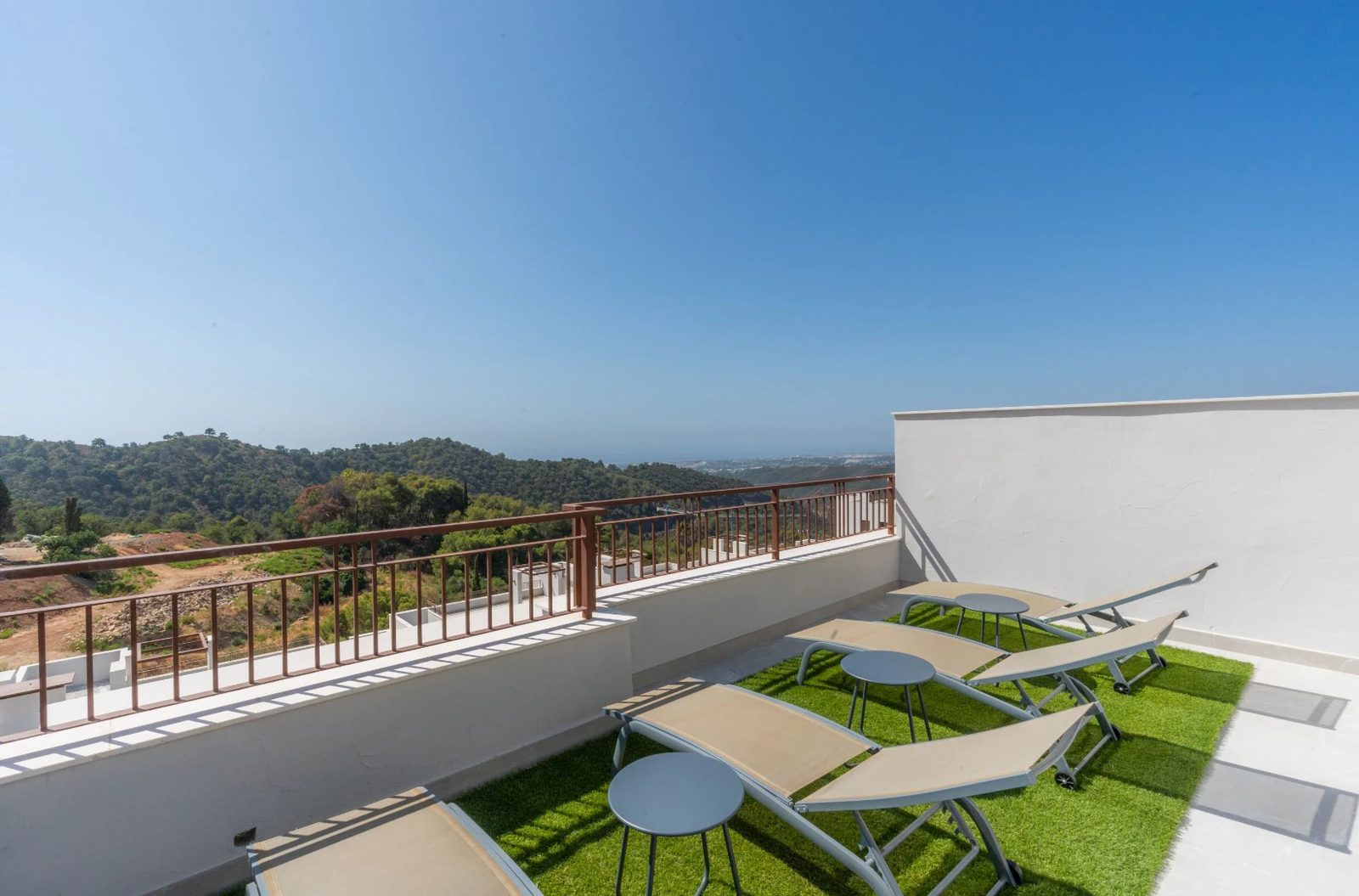 Apartments with Sea & Forest Views · Photo 10