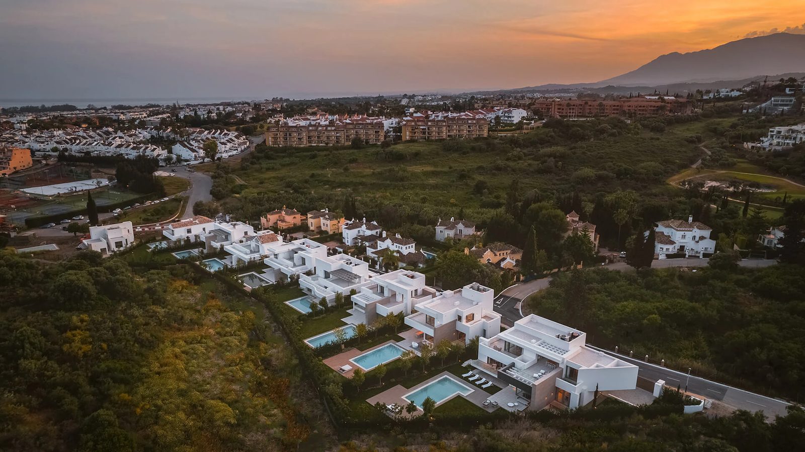 Villas with Private Pool · Photo 22