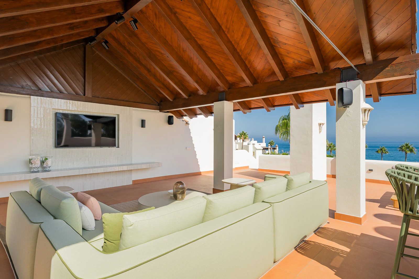 Penthouse u pláže se střešní terasou · Fotografie 19