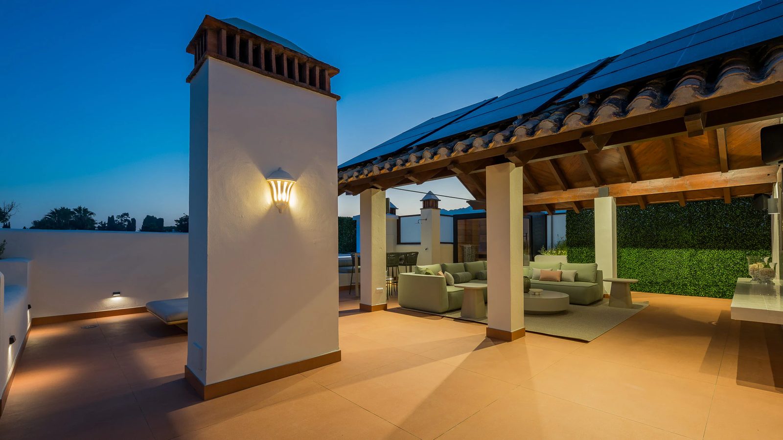 Penthouse u pláže se střešní terasou · Fotografie 58