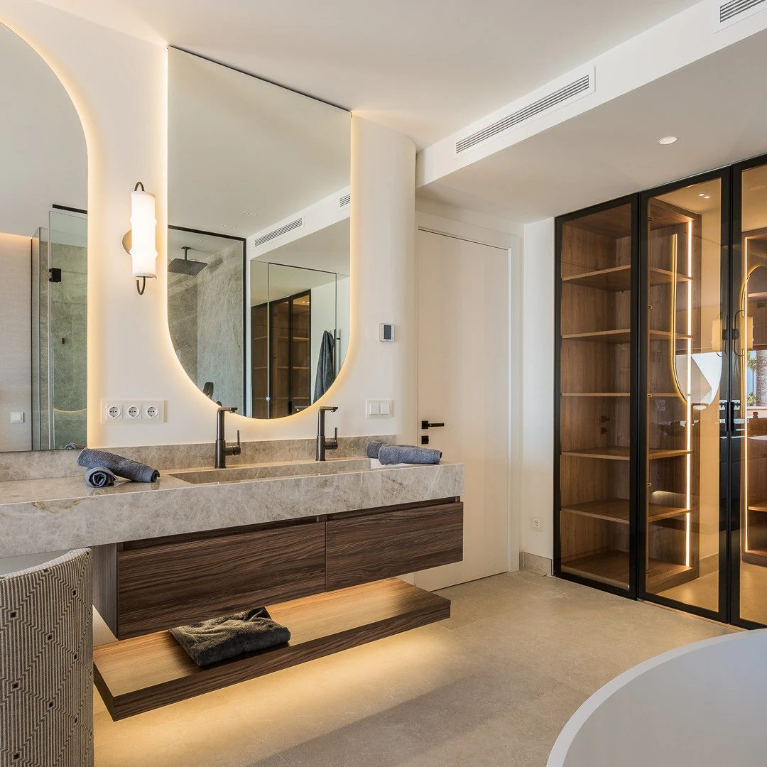 Penthouse u pláže se střešní terasou · Fotografie 46