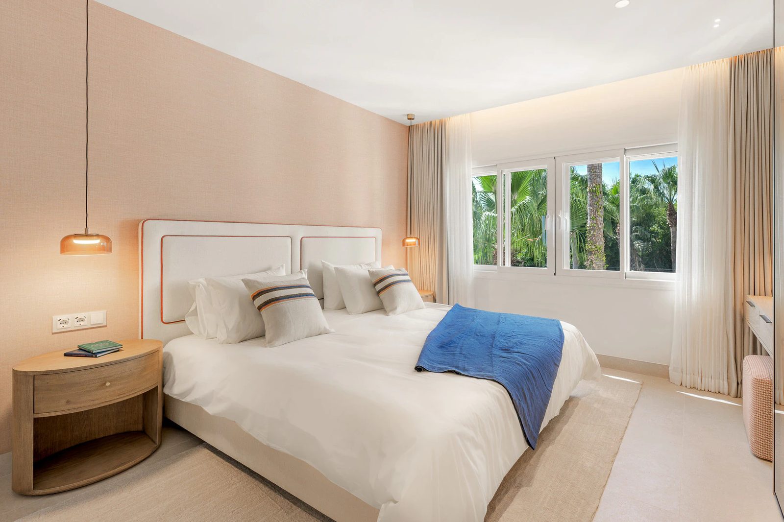 Penthouse u pláže se střešní terasou · Fotografie 47
