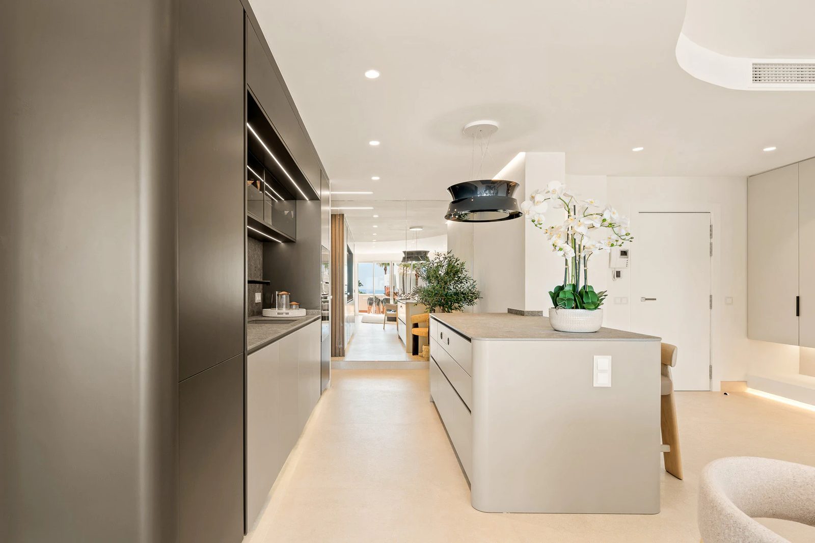Penthouse u pláže se střešní terasou · Fotografie 50